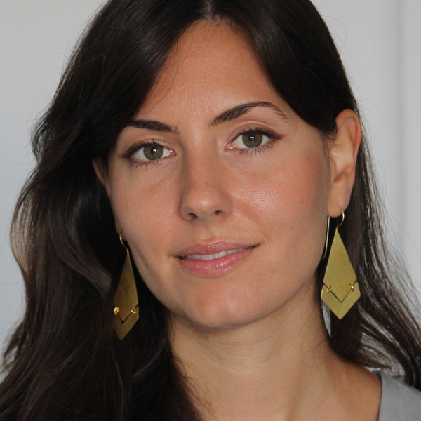 Pendientes LASCA bañados en oro - Diseño con carácter