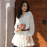 CARTERA PLEGABLE CON LA FIRMA DE NL CON CORREA (AKIKO LA BELLEZA)