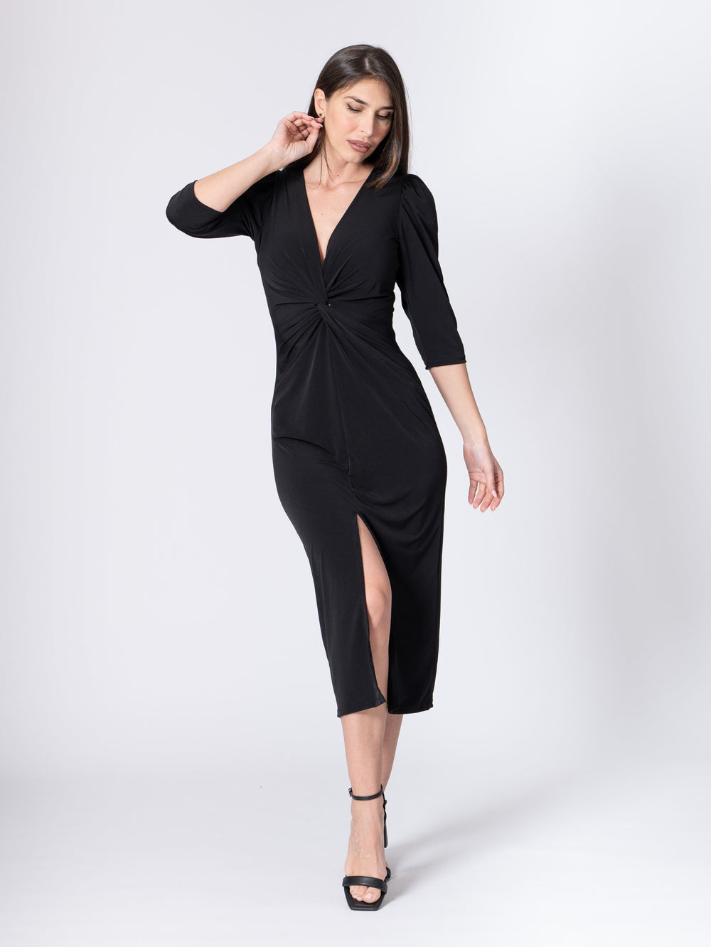 Vestido nudo con abertura delantera